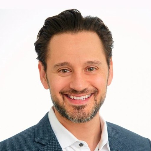 Jon Avidor headshot